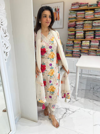 Chic Lace Dupatta Set - Preetibora