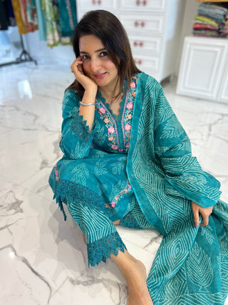 Doriya Bhandhani Parsi Suit Set - Preetibora