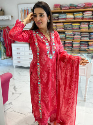 Doriya Bhandhani Parsi Suit Set - Preetibora