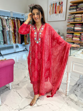 Doriya Bhandhani Parsi Suit Set - Preetibora