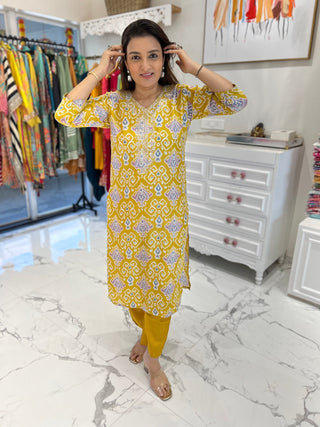 Embroidered Patola Set - Preetibora