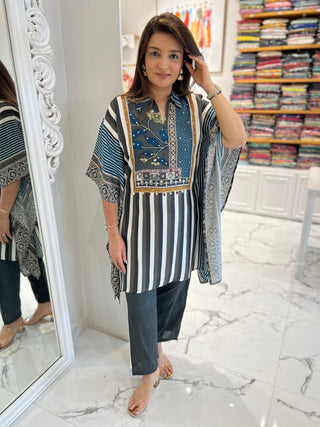 Sleek Striped Kaftan Set - Preetibora