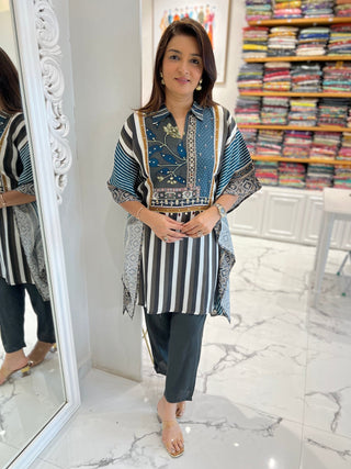 Sleek Striped Kaftan Set - Preetibora